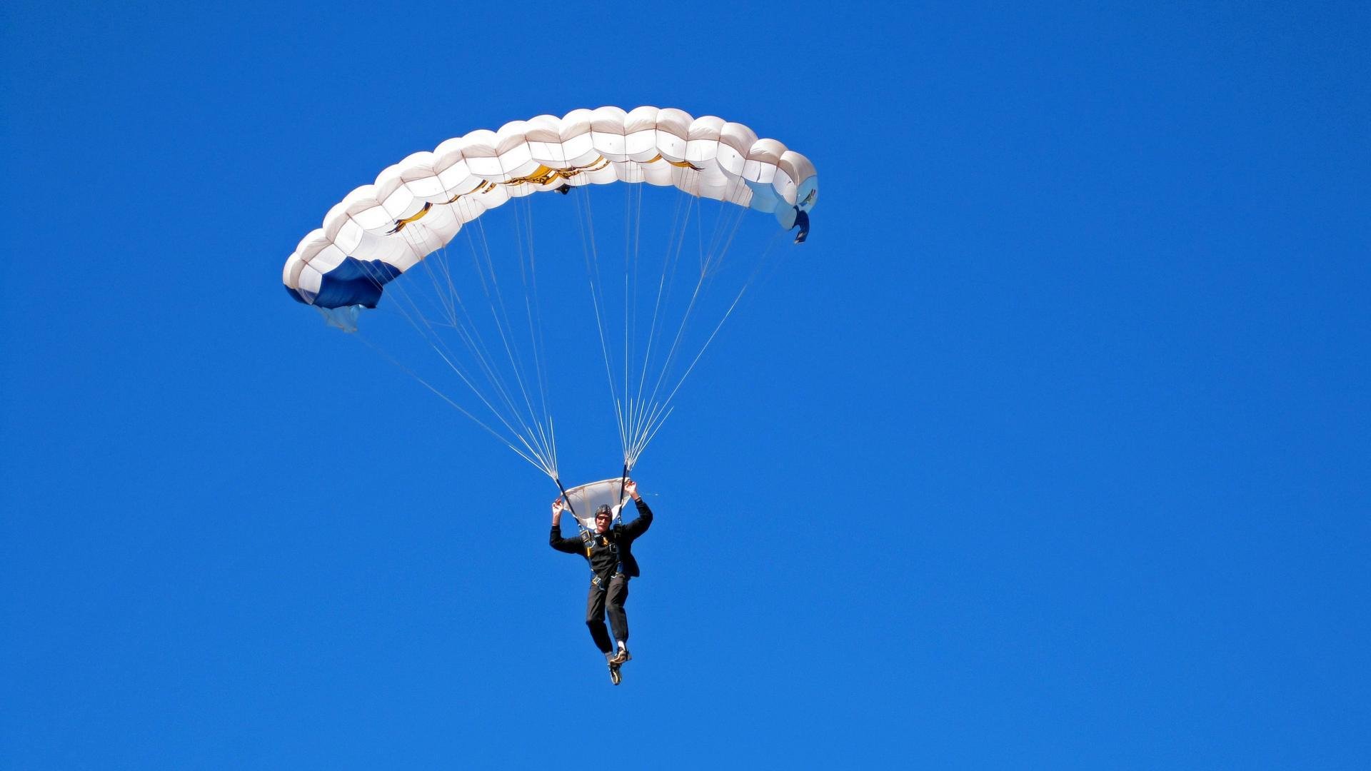 开云·Kaiyun网页版-_新兴职业：网球运动解说员的职业生涯解析_，网球解说词